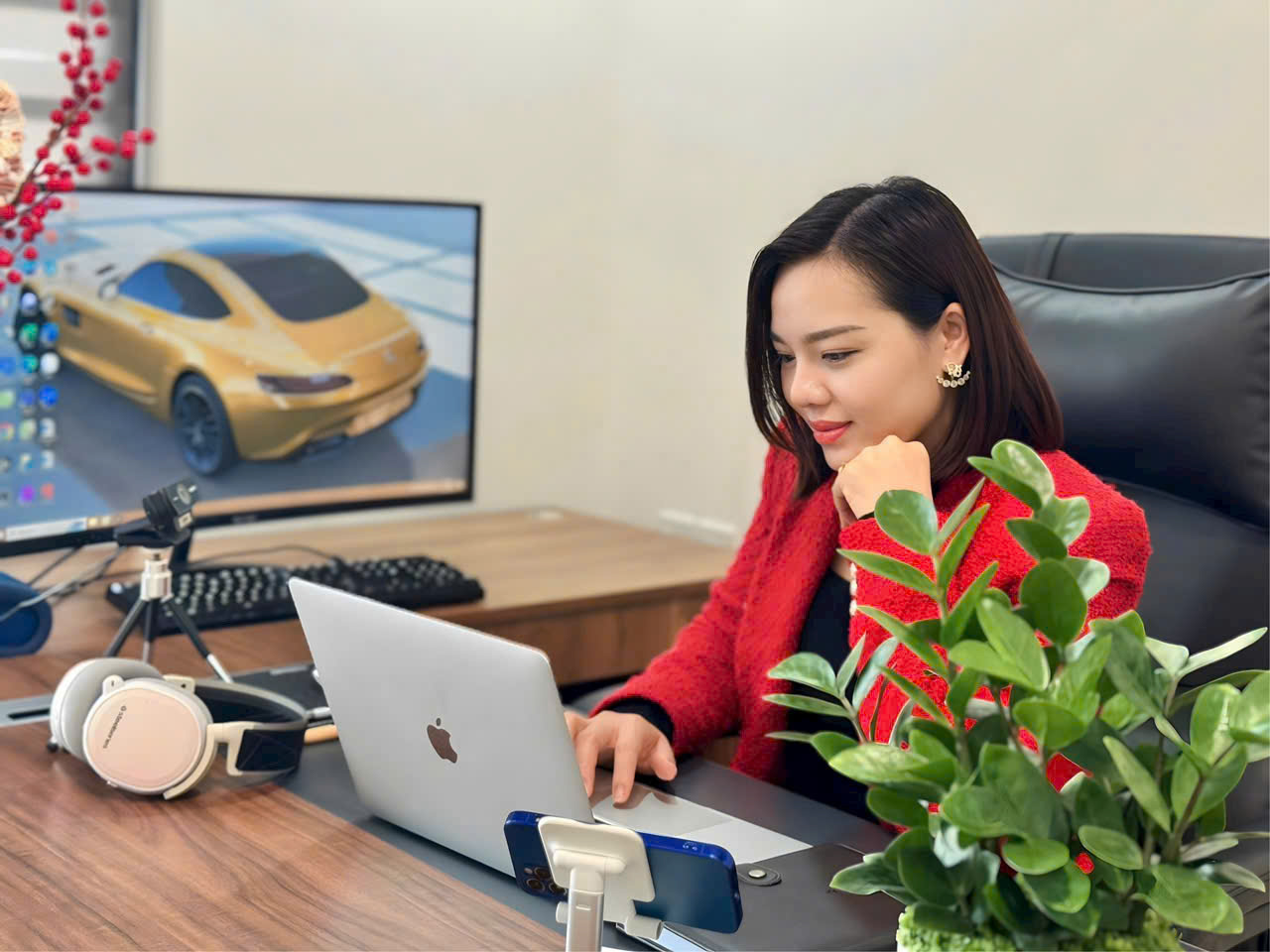 Phó Tổng Giám đốc Công ty Cổ phần Công nghệ Tài chính APEX - Bà Lại Thị Thanh Thanh 