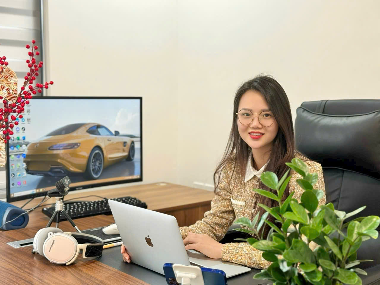 Kế toán trưởng Công ty Cổ phần Công nghệ Tài chính APEX - Bà Ngô Thị Thắm