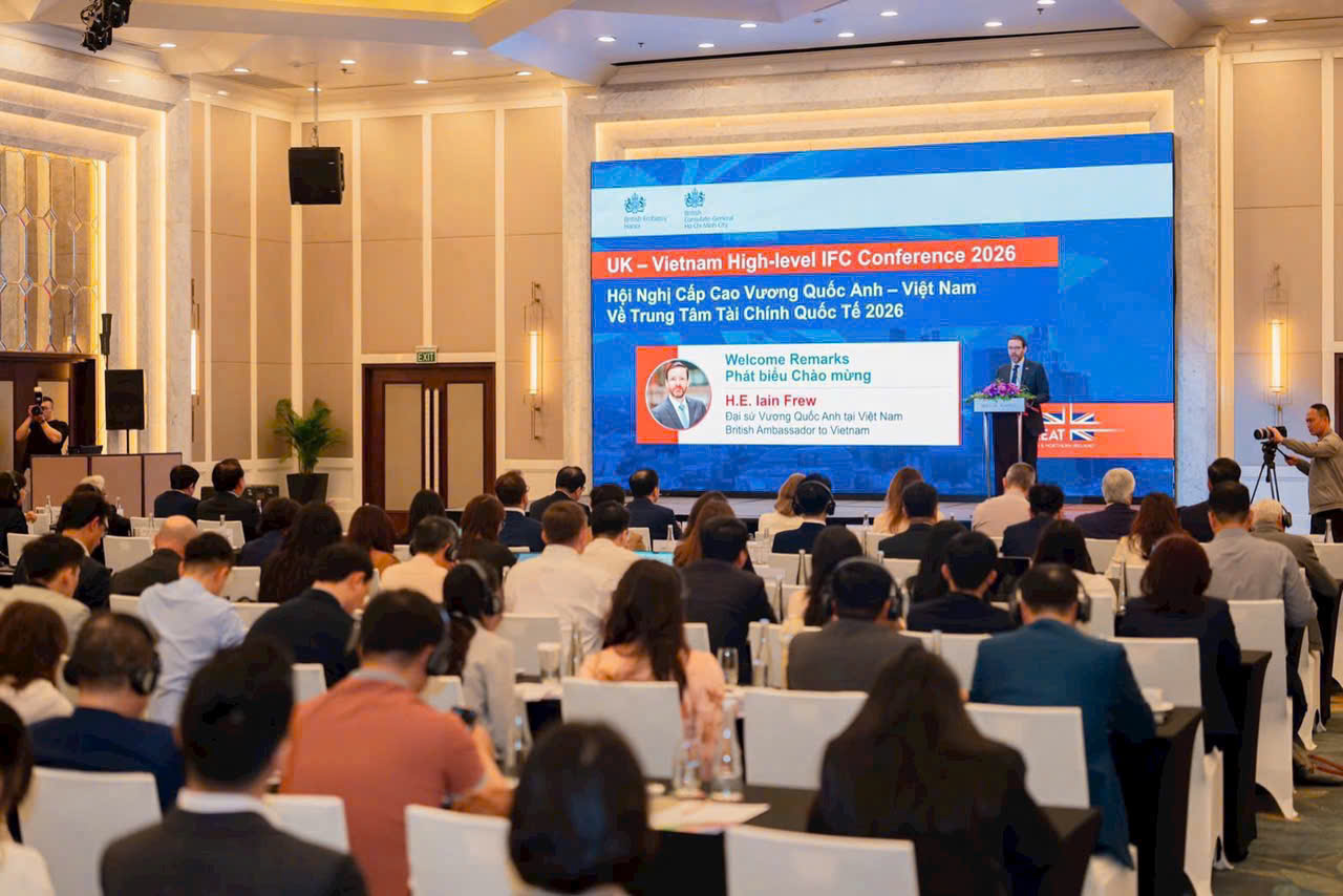 NHÀ ĐẦU TƯ CHỦ ĐỘNG CHỐT LỜI TRÊN THỊ TRƯỜNG TÀI CHÍNH TOÀN CẦU